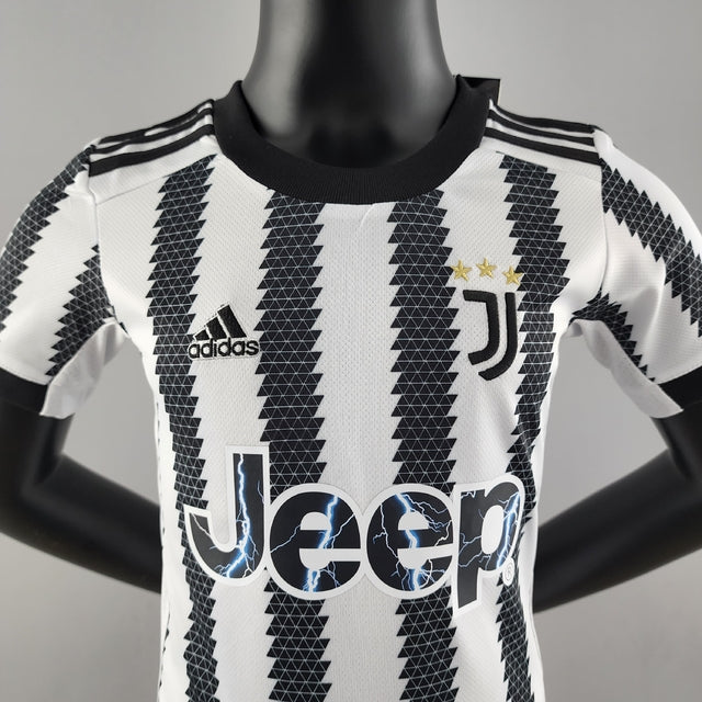 Kit Infantil Juventus 22/23 Adidas - Branco e Preto